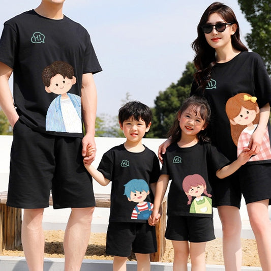 A Three Or Four Cotton Short Sleeve T-shirt Cartoon